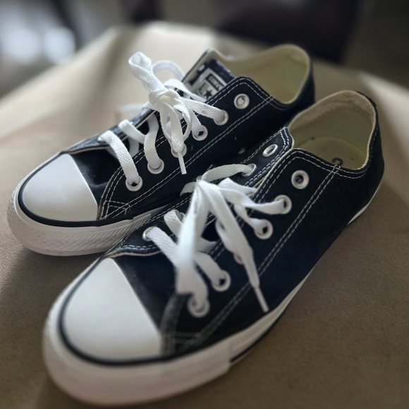 Converse Black and White Sneakers - Picture 2 of 4